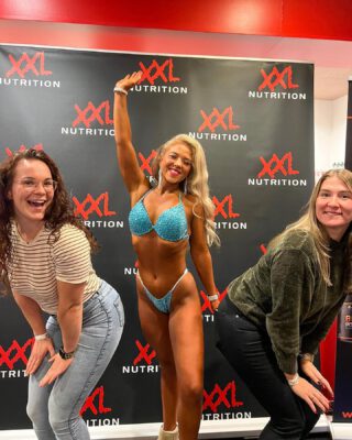 2 keer een gekkie voor het prepbekkie! 

Was een heerlijk weekend waarbij we prachtige @fitwithfleur_ (en de andere toppers) hebben aangemoedigd tijdens haar eerste bikini fitness wedstrijd op de Iron Man/Iron Maiden!🤩 

Nu nog op naar die van ons ooit, toch @sopfie_aka_fitgirl_aka_foodie ?